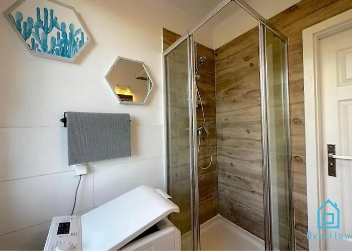 Walezy - Peaceful Retreat, 10 Minutes To Old Town & Seaside Pansiyon