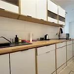 Rum i privatbostad Walezy - Peaceful Retreat, 10 Minutes To Old Town & Seaside Gdańsk