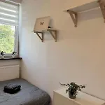 Walezy - Peaceful Retreat, 10 Minutes To Old Town & Seaside Gdańsk