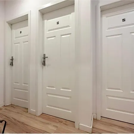 Rum i privatbostad Walezy - Peaceful Retreat, 10 Minutes To Old Town & Seaside